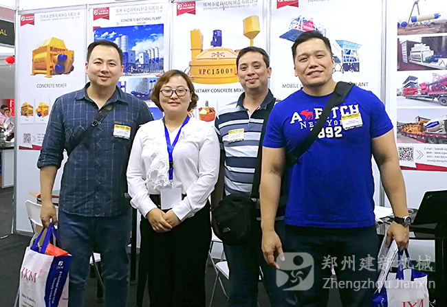 wanbo万搏电子（中国）官方网站
机械多年的菲律宾老客户，购买了很多混凝土wanbo万搏电子（中国）官方网站设备
