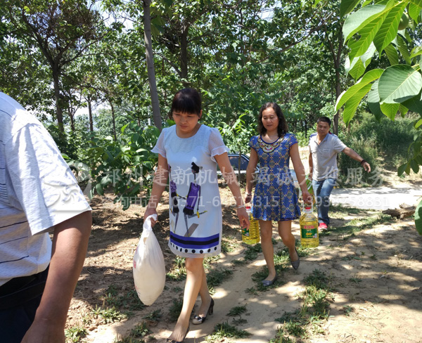 郑州wanbo万搏电子（中国）官方网站
扶贫工作
